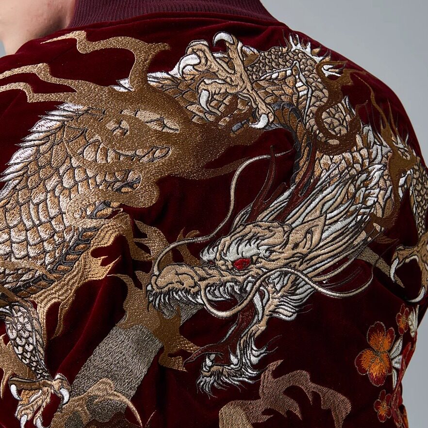 PT-110 Crimson Red real Taobao embroidery macro: gold-silver dragon head